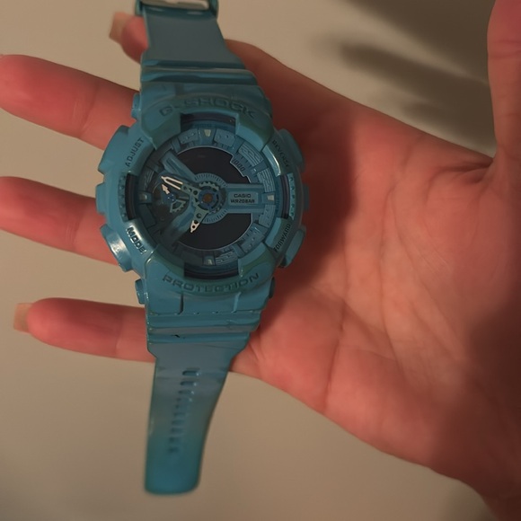 g shock gma s110cc blue watch in great condition needs new battery to operate - Picture 2 of 3